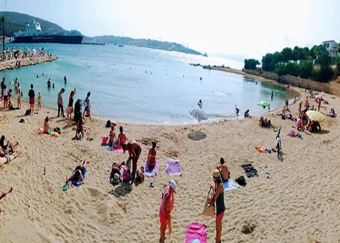 Grand Faik Szálloda Çeşme