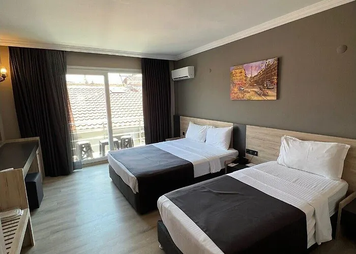 Grand Faik Szálloda 3*