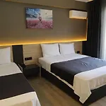 ホテル Grand Faik Çeşme