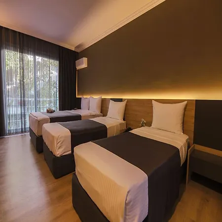 Hotel Grand Faik