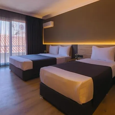 Hotel Grand Faik