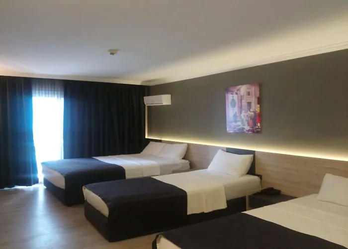 Grand Faik 3* Çeşme