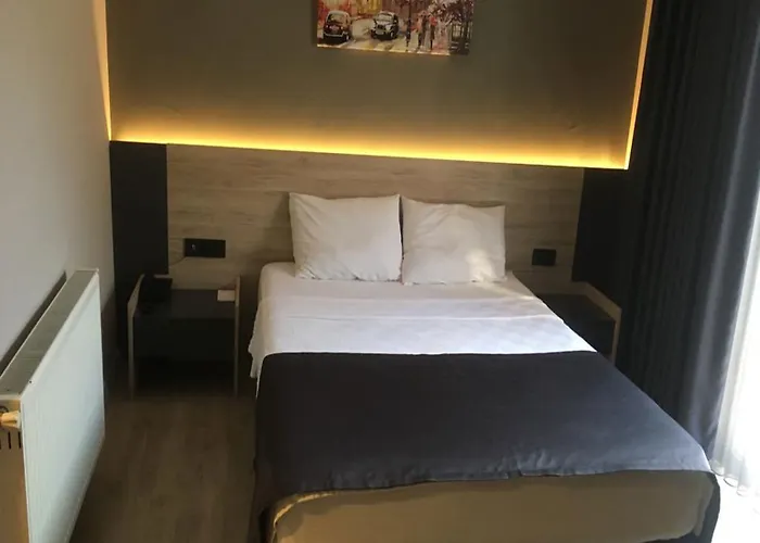 Grand Faik Otel Çeşme