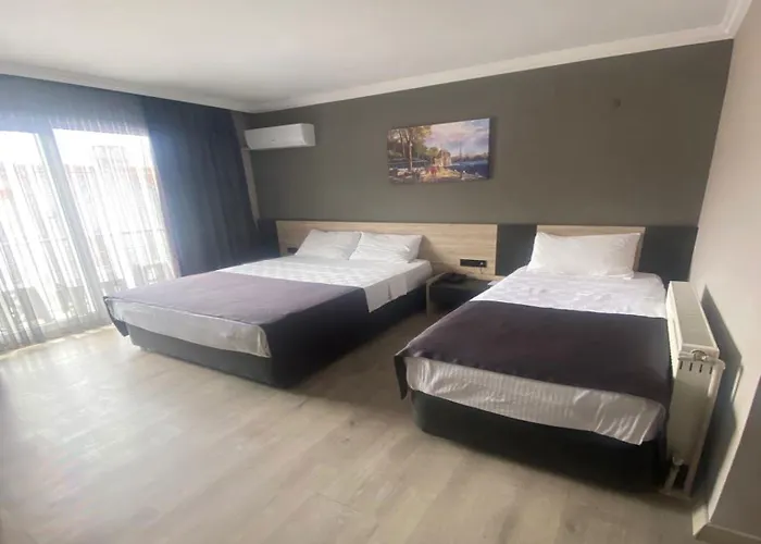 Otel Grand Faik Çeşme