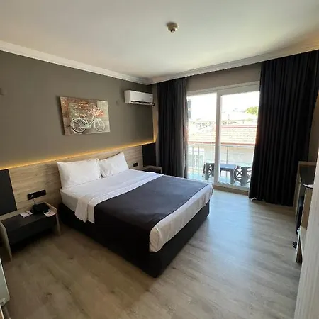 Grand Faik Hotell