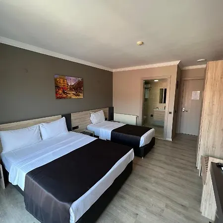 Grand Faik Hotell