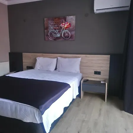 Grand Faik Hotell Çeşme