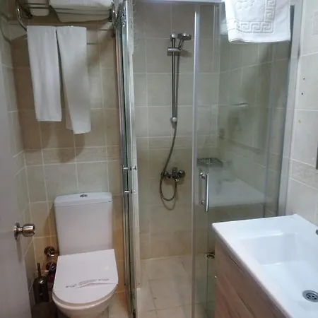 Hotell Grand Faik 3*