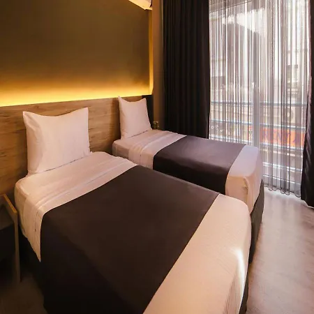 Hotell Grand Faik