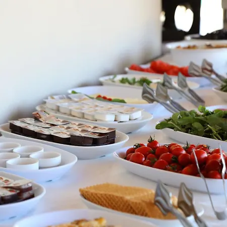 Hotell Grand Faik 3*